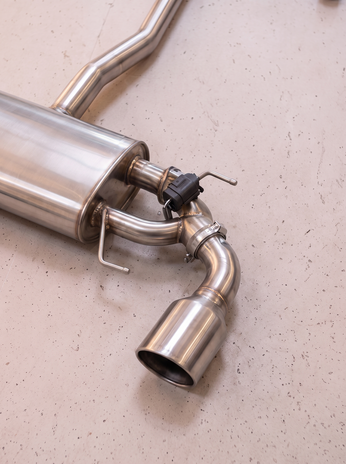 Silencieux arrière inox de la ligne d'échappement ROG pour Alfa Romeo Stelvio 2.0 Turbo