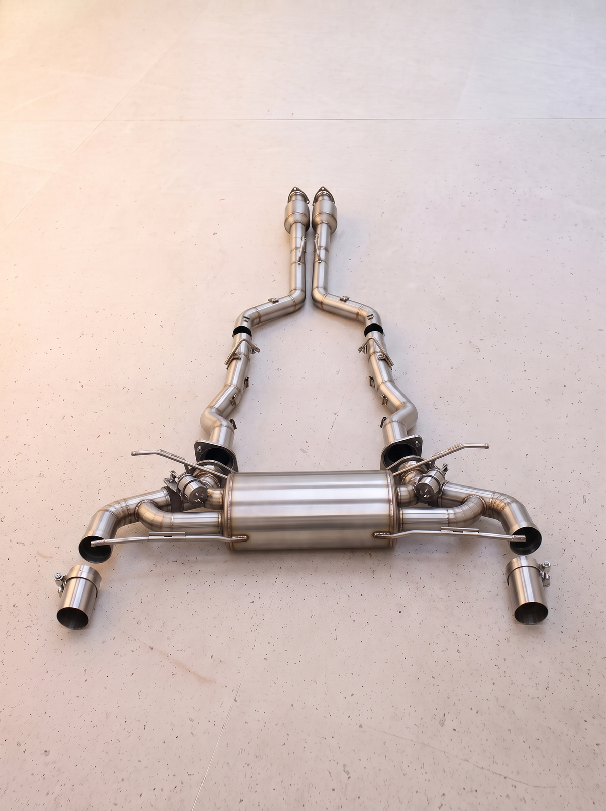 Ligne d'échappement inox à clapets ROG pour Aston Martin DB9 V12 6.0