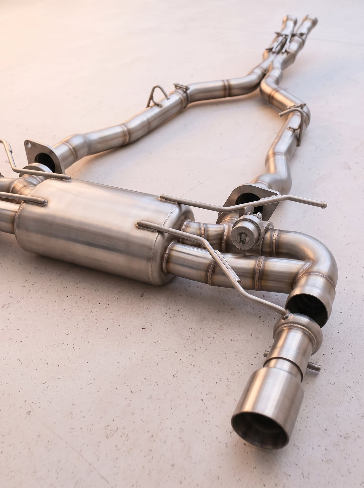 Ligne d'échappement à clapets ROG pour Aston Martin DBS V12