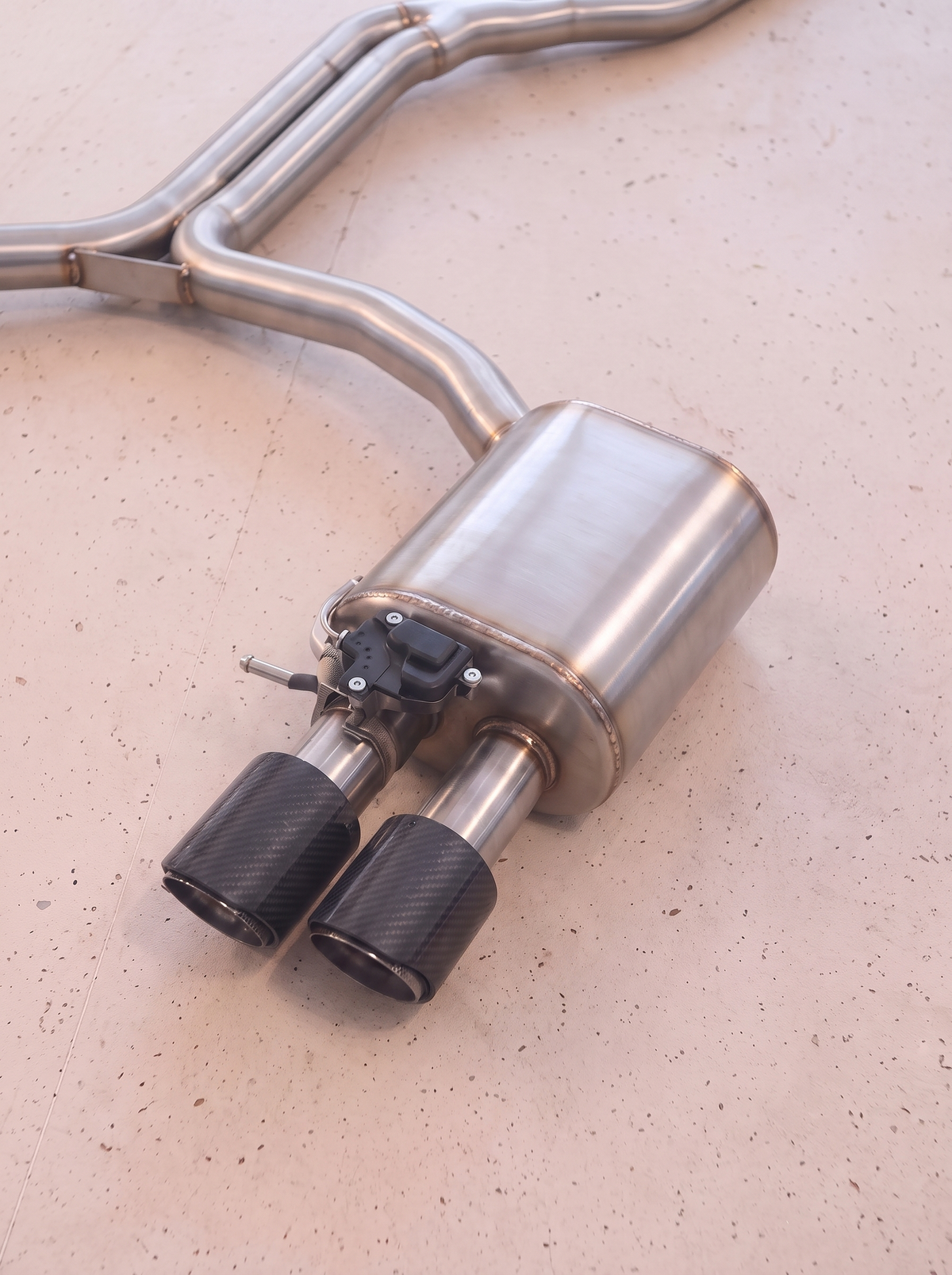 Silencieux arrière inox de la ligne d'échappement ROG pour Audi S5 B8 Coupé 4.2 V8
