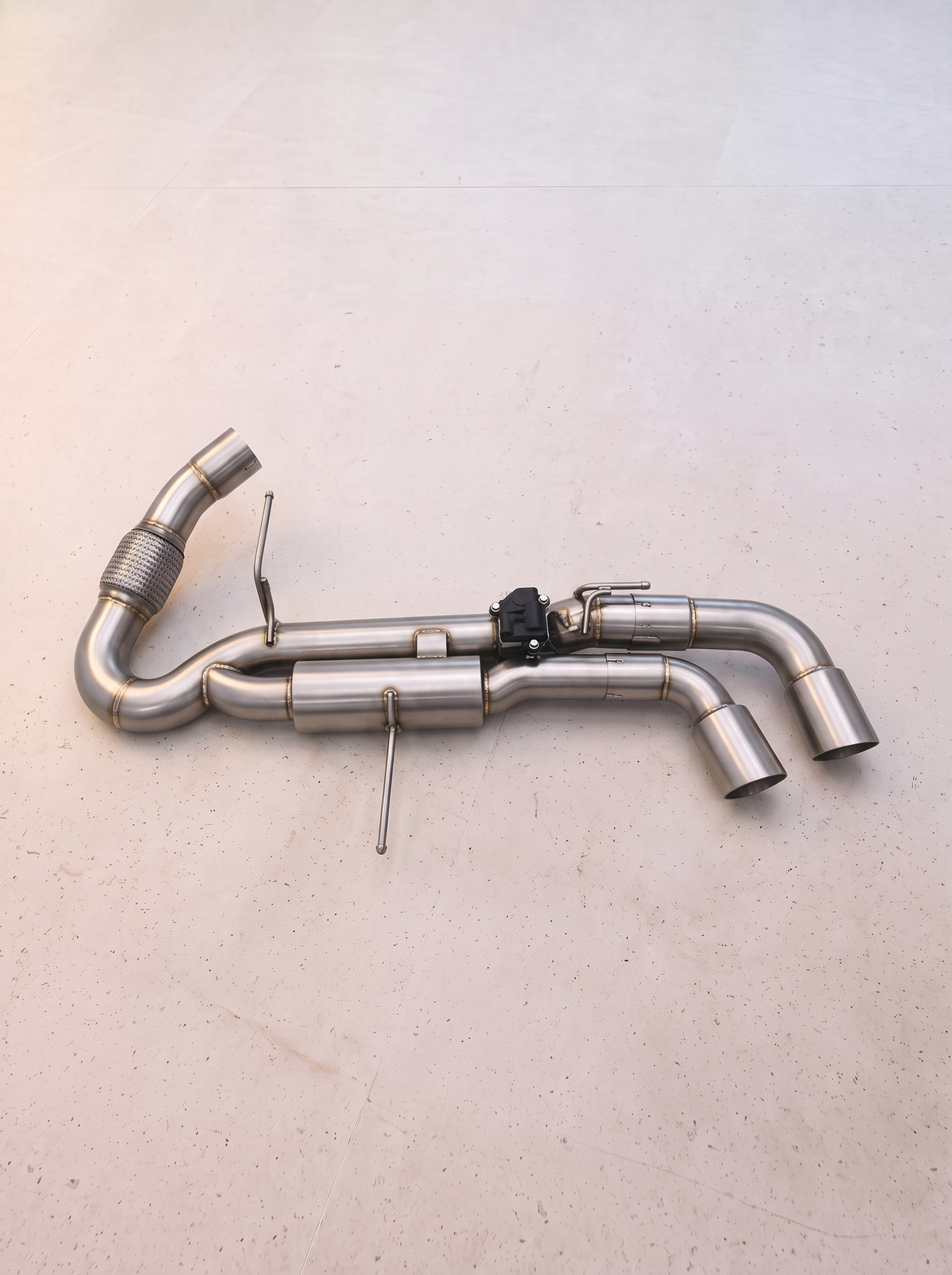 Ligne d'échappement inox à clapets ROG pour BMW i8 1.5T