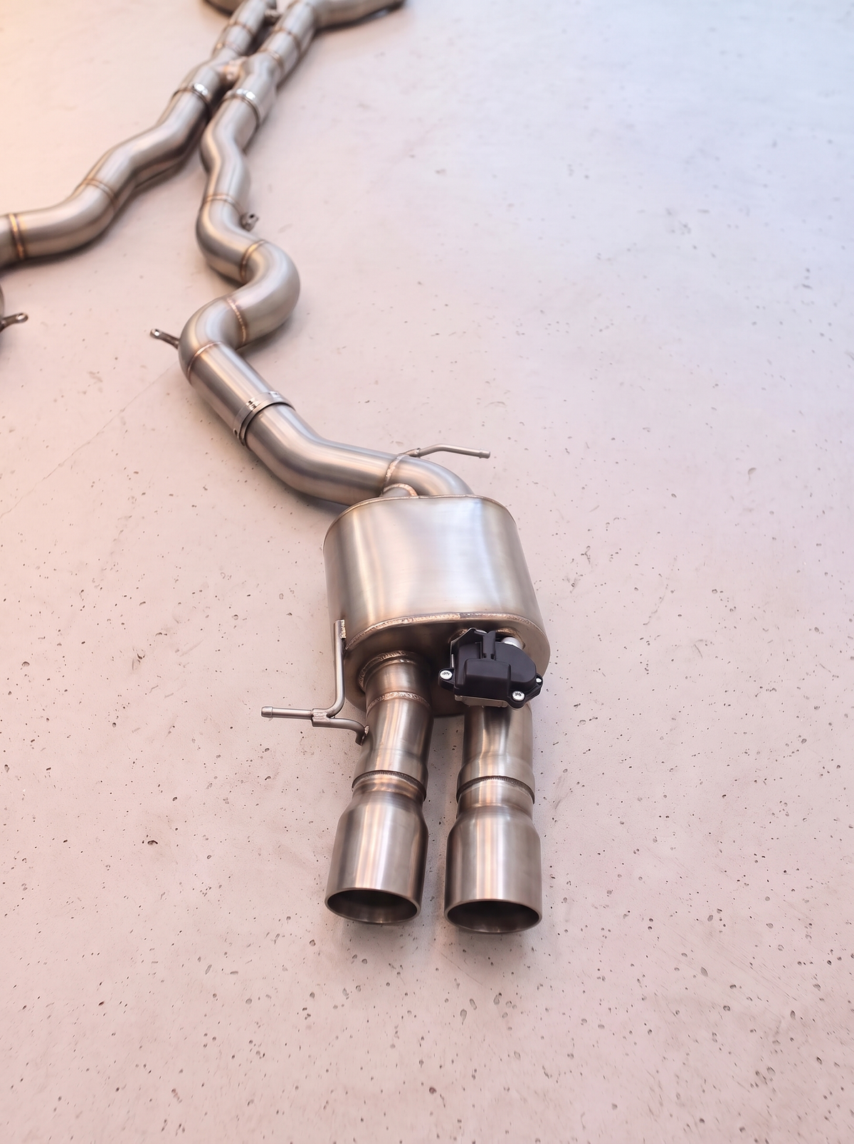 Silencieux arrière inox de la ligne d'échappement ROG pour BMW M5 F10 4.4TT