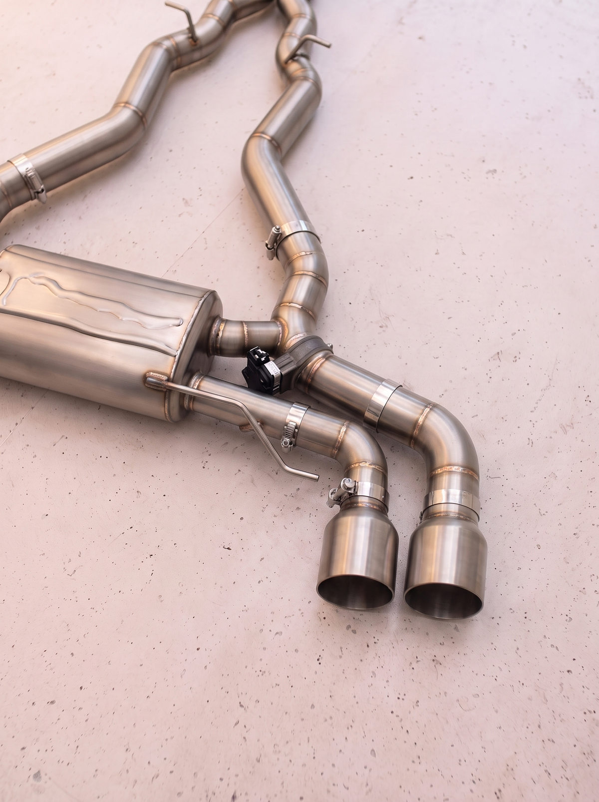 Silencieux arrière inox de la ligne d'échappement ROG pour BMW M5 F90 4.4T