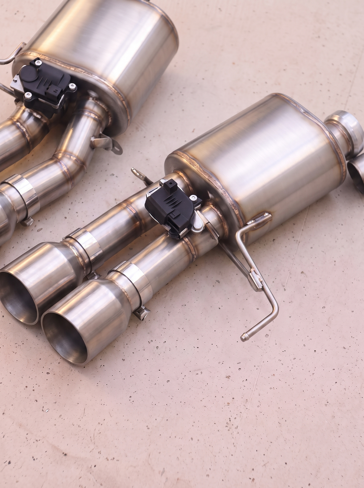 Silencieux arrière inox de la ligne d'échappement ROG pour Chevrolet Corvette C7 6.2