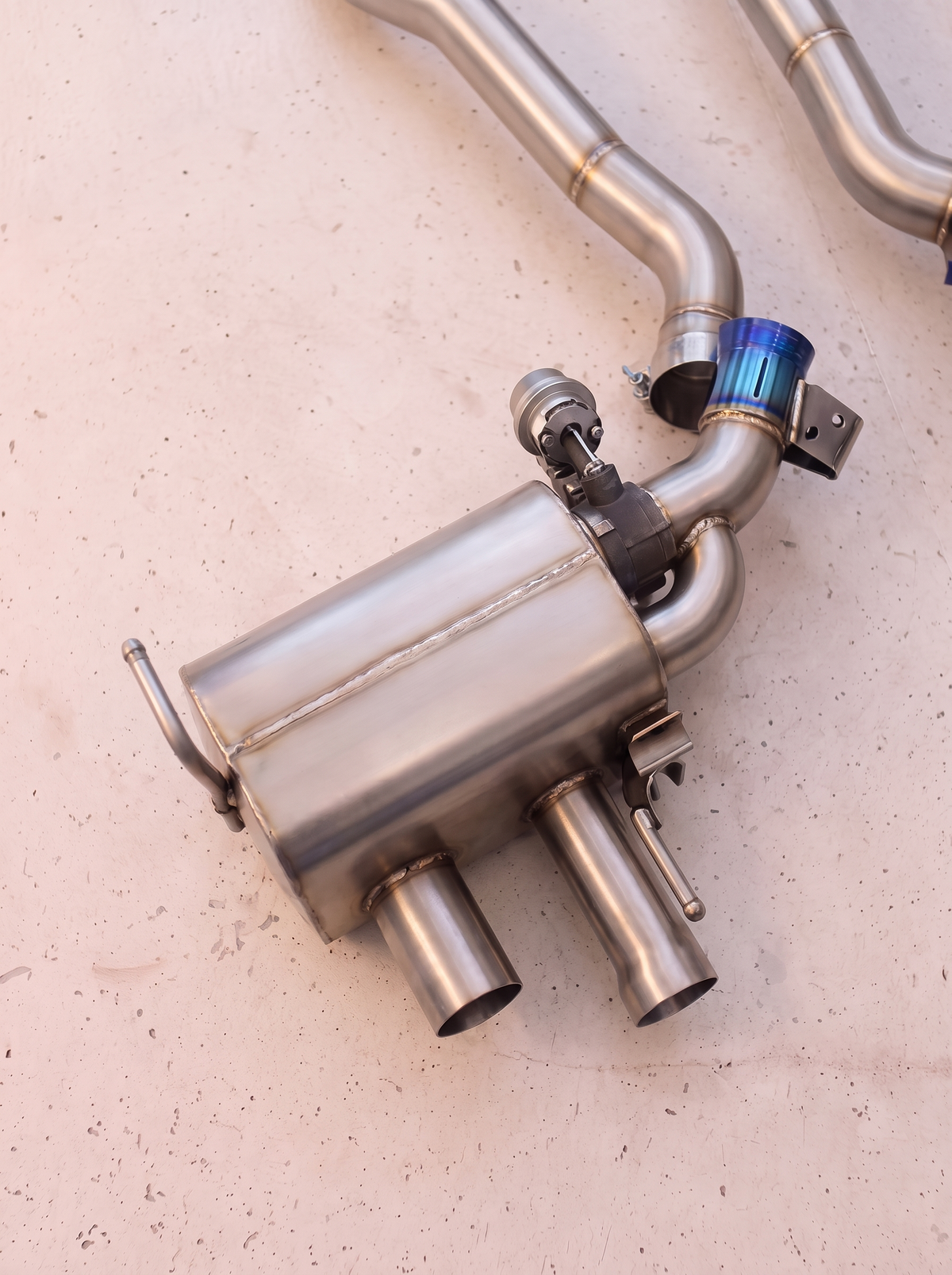 Silencieux arrière inox de la ligne d'échappement ROG pour Ferrari FF 6.3 V12
