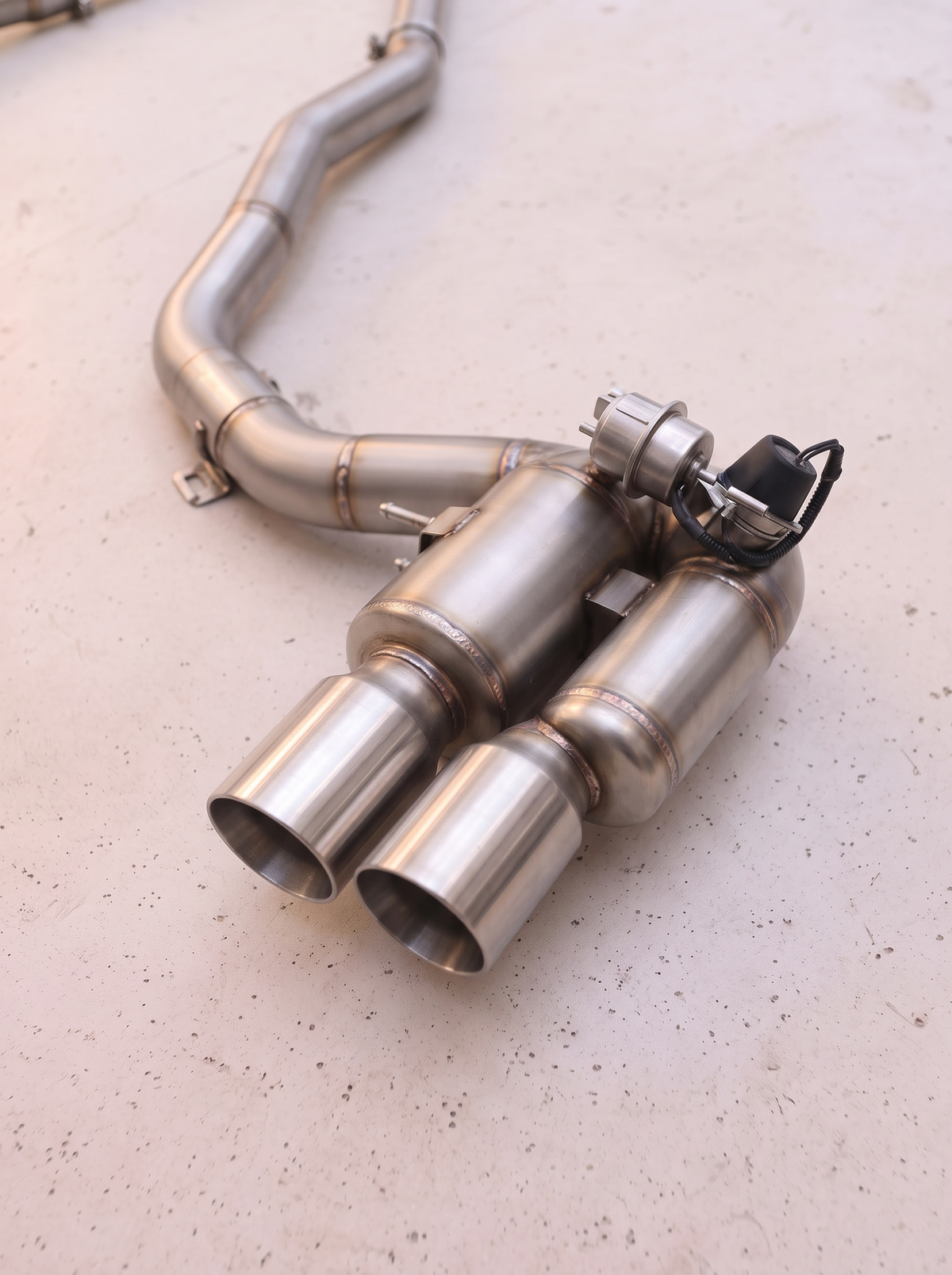 Silencieux arrière inox de la ligne d'échappement ROG pour Ferrari GTC4Lusso T V8