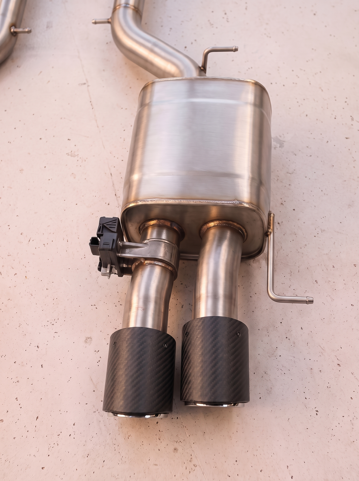 Silencieux arrière inox de la ligne d'échappement ROG pour Jaguar F-Pace X761 2.0 Turbo essence