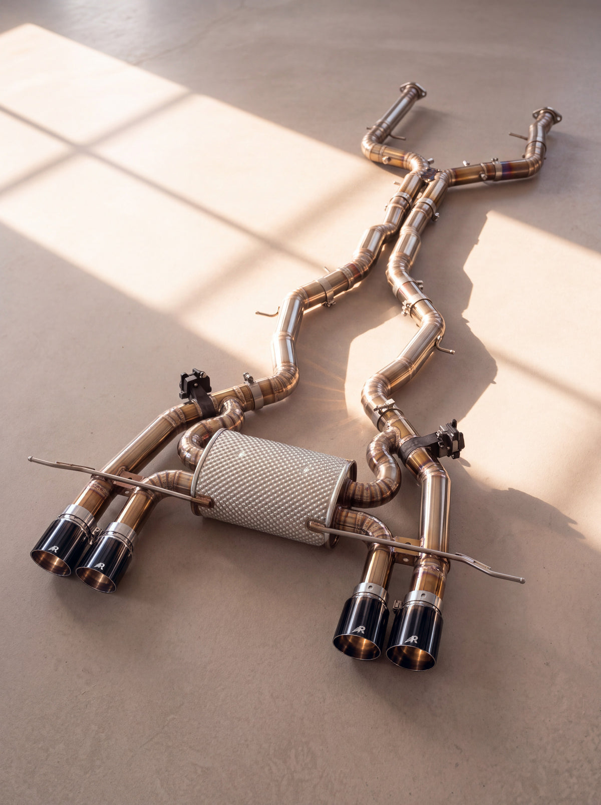 Ligne d'échappement titane brossé à clapets pour BMW M2 G87 (2023+), son pur sans résonateur, embouts Rog noir brillant - RogMotorsport