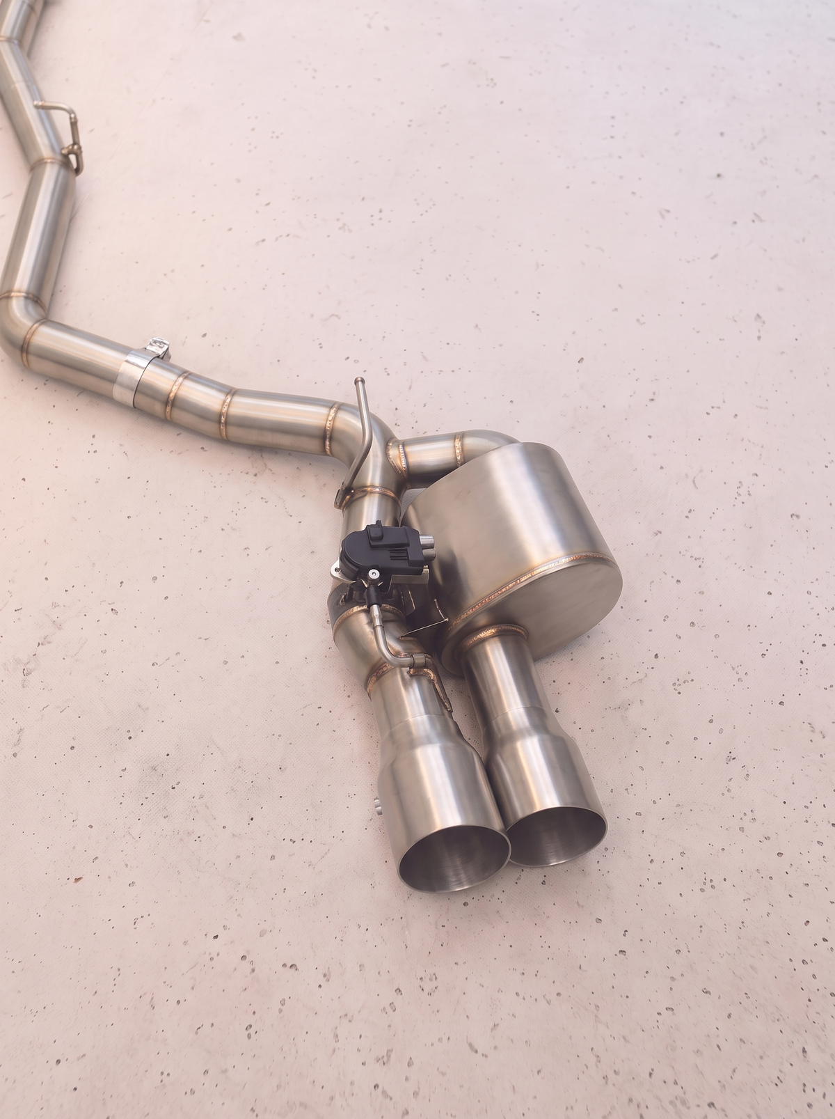 Silencieux arrière inox de la ligne d'échappement ROG pour Maserati Ghibli M157 V6 3.0