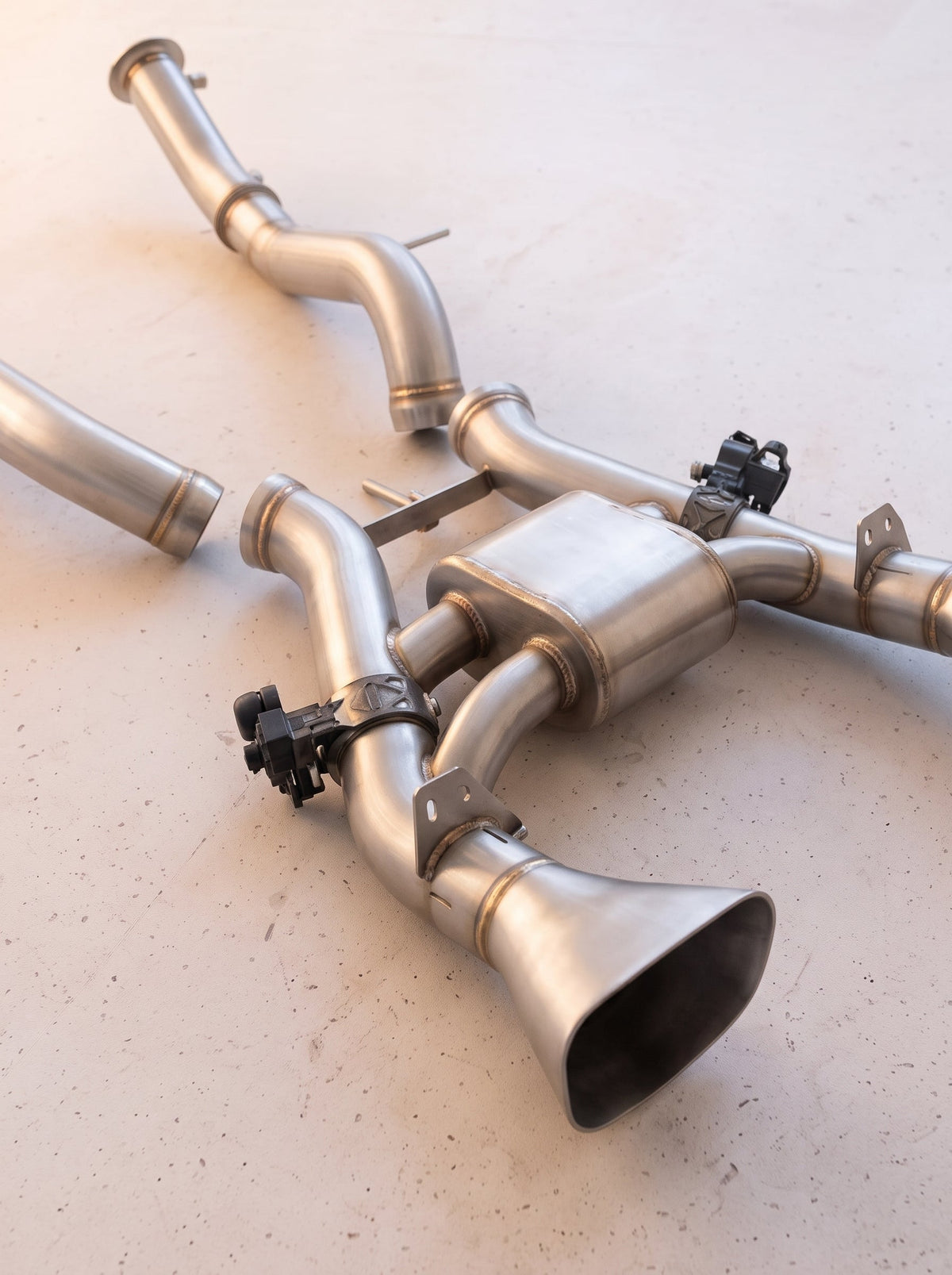 Ligne d'échappement à clapets ROG pour McLaren 650S V8