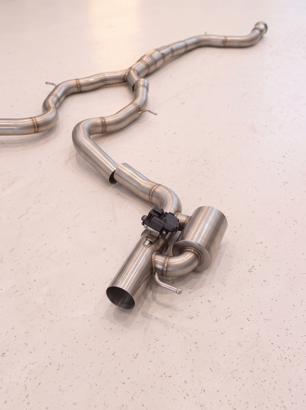 Silencieux arrière inox de la ligne d'échappement ROG pour Mercedes-AMG C43 W206 2.0 turbo