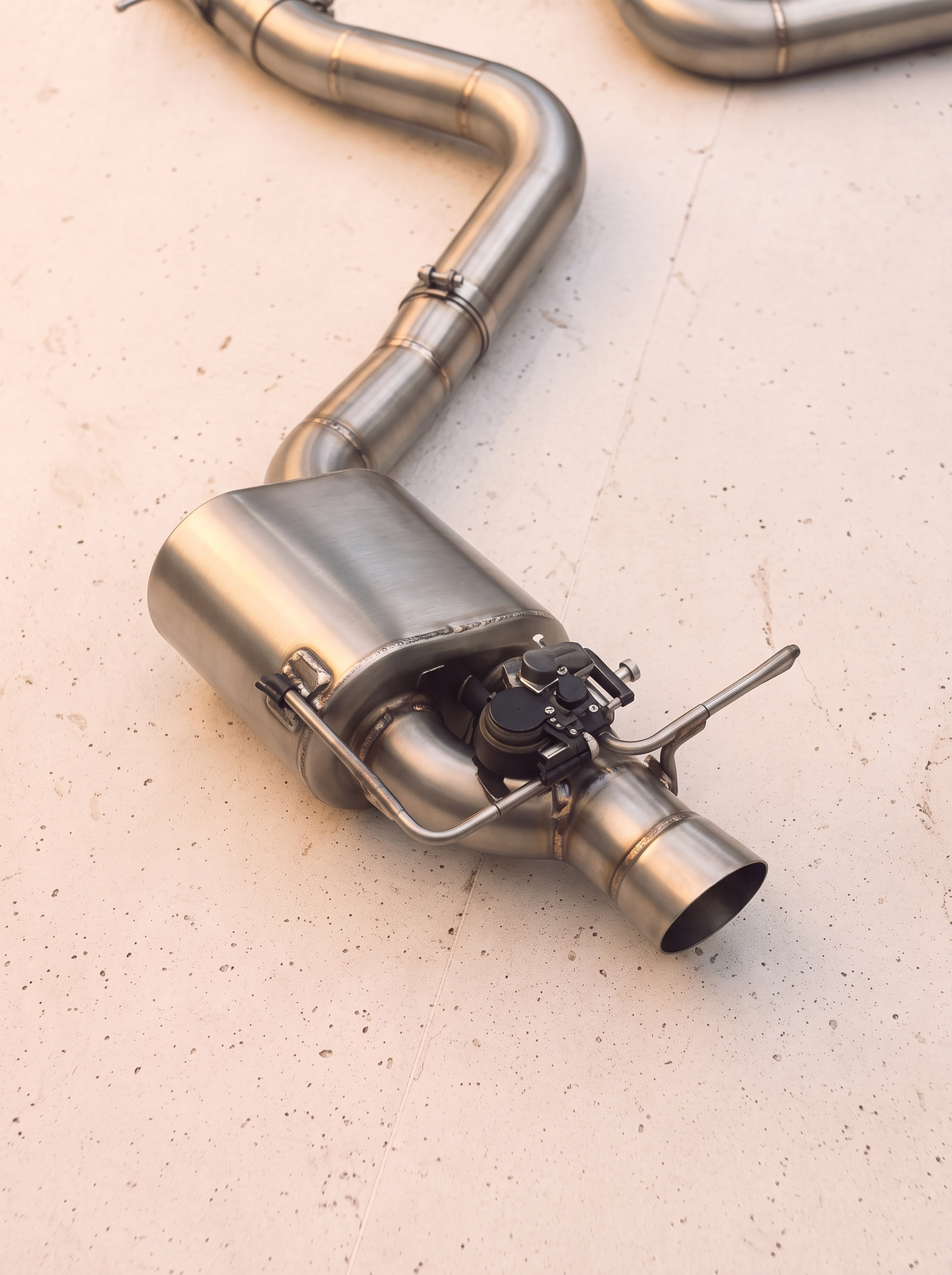Silencieux arrière inox de la ligne d'échappement ROG pour Mercedes-AMG E63 / E63 S W213 4.0 V8