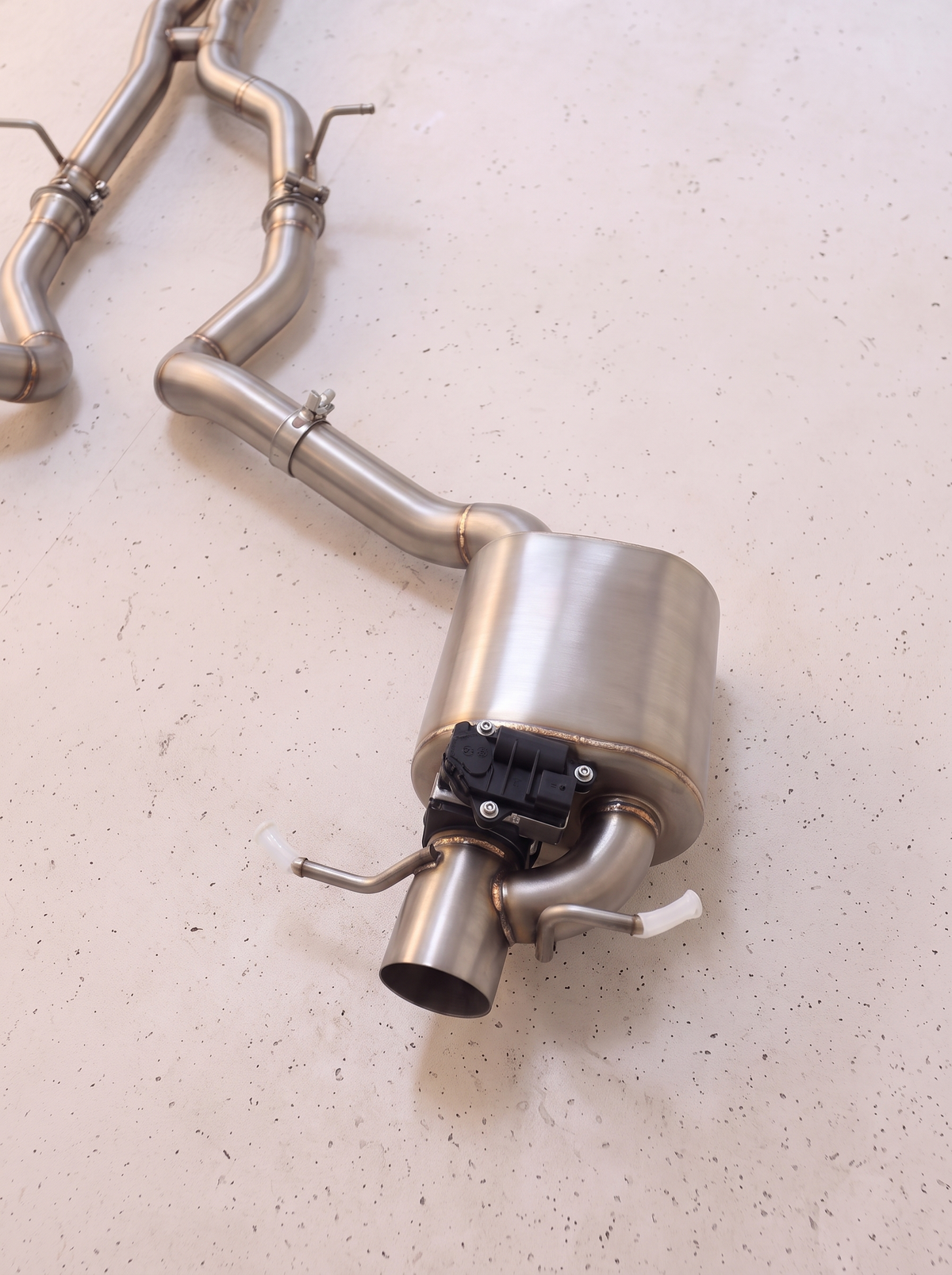 Silencieux arrière inox de la ligne d'échappement ROG pour Mercedes-Benz C400 W205 V6